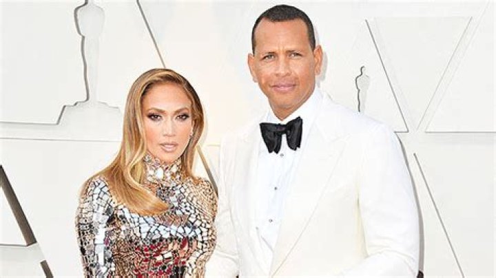 Jennifer Lopez & Alex Rodriguez’s Madonna & ‘Karate Kid’ Costume: Pics – Hollywood Life