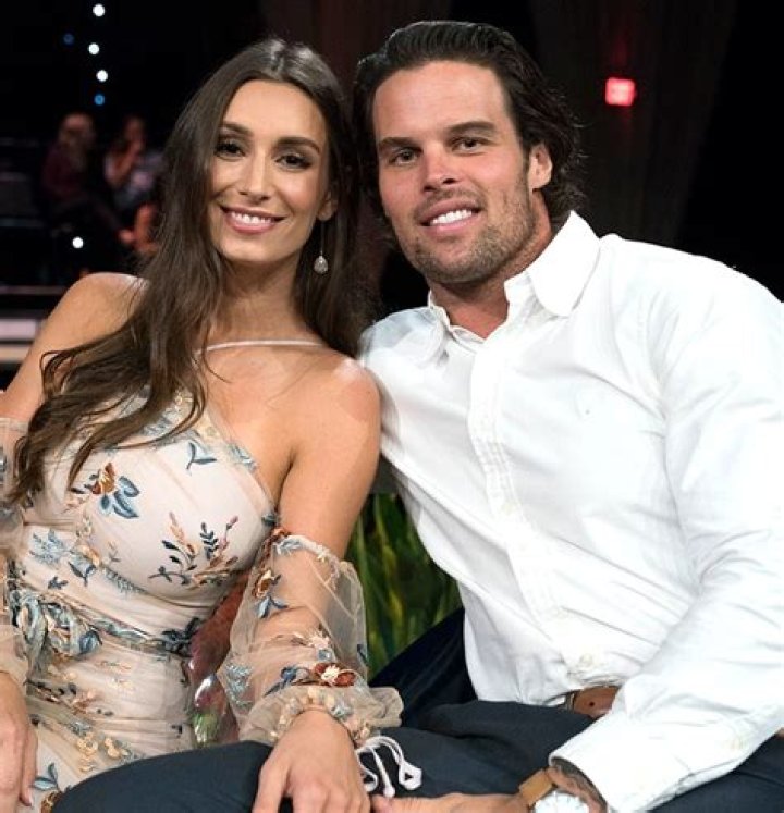 Serena Pitt & Joe Amabile Married After ‘Bachelor In Paradise’ – Hollywood Life